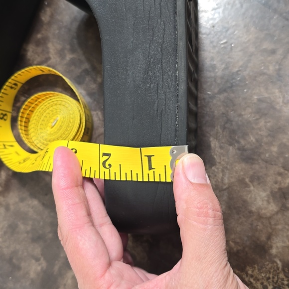 Guess platform sandals - Picture 7 of 7